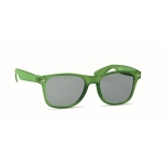 Lunettes de soleil avec monture recyclée et protection UV400 RPET couleur vert transparent