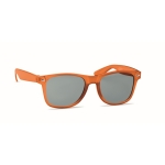 Lunettes de soleil avec monture recyclée et protection UV400 RPET couleur orange transparent