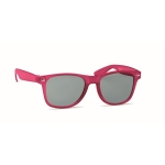 Lunettes de soleil avec monture recyclée et protection UV400 RPET couleur fuchsia transparent 