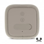 Enceinte portable en forme de cube résistante à l'eau Fresh 'n Rebel couleur beige quatrière vue