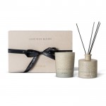 Coffret cadeau avec bougie et diffuseur au parfum floral Victorian couleur blanc