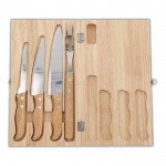 Coffret en bois avec 3 couteaux et une fourchette pour barbecue couleur bois troisième vue